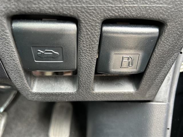 Toyota HILUX 2022 7654812-9