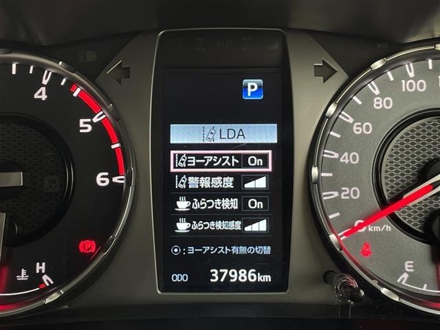 Toyota HILUX 2022 7654818-5