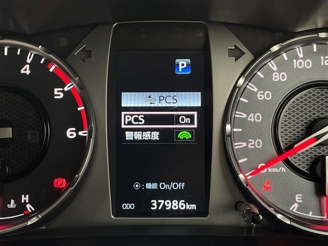 Toyota HILUX 2022 7654818-7
