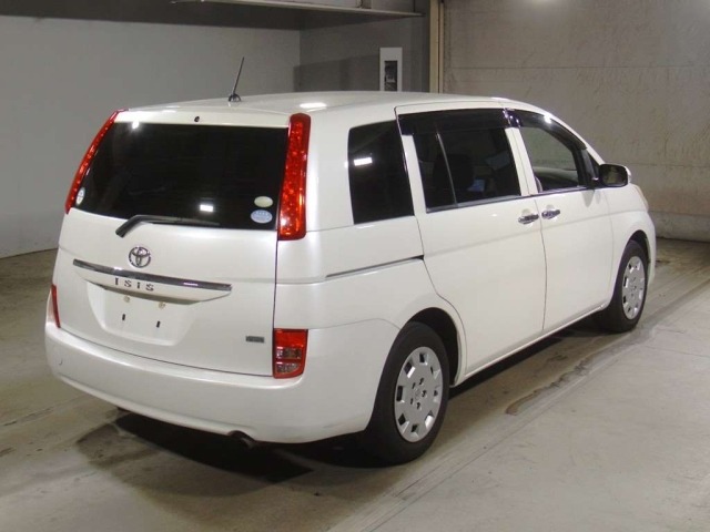 Toyota ISIS 2010 7647850-1