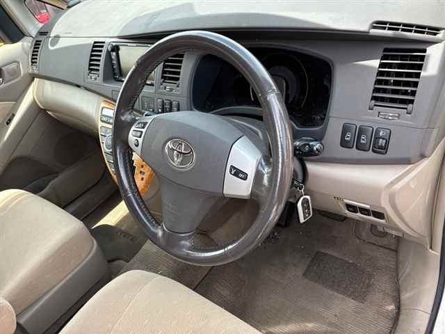 Toyota ISIS 2005 7647851-3