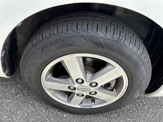 Toyota ISIS 2005 7647851-9
