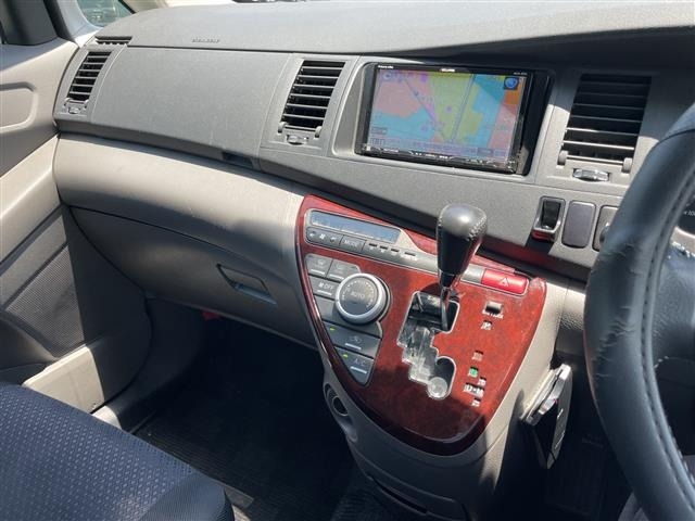 Toyota ISIS 2007 7647864-9