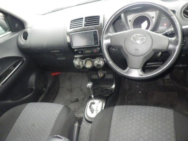 Toyota IST 2010 7658473-3