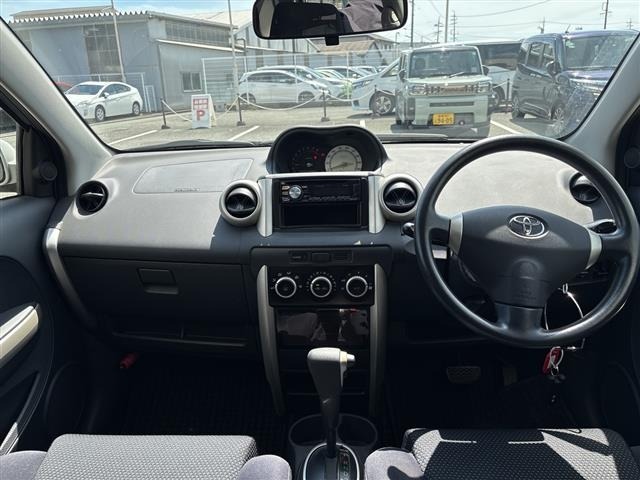 Toyota IST 2003 7658474-14