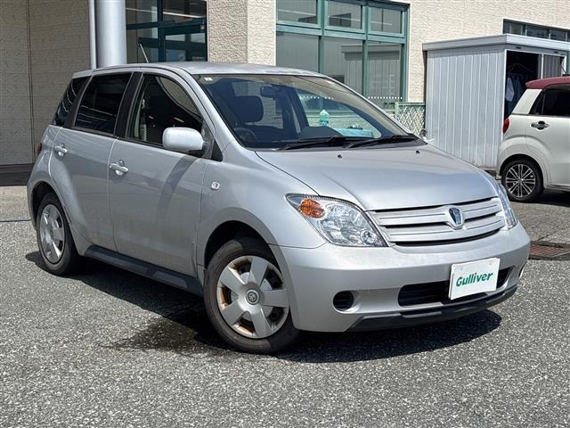 Toyota IST 2003 7658474-15