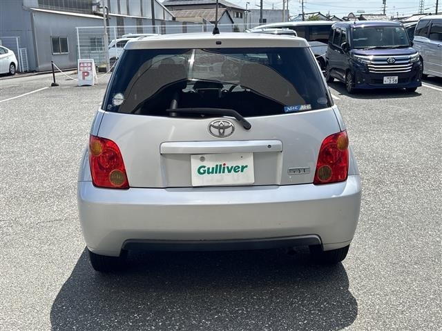 Toyota IST 2003 7658474-21