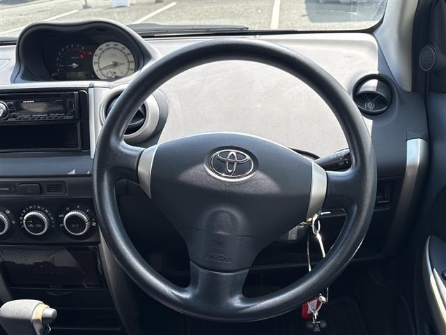 Toyota IST 2003 7658474-22