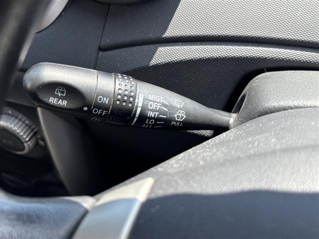 Toyota IST 2003 7658474-4