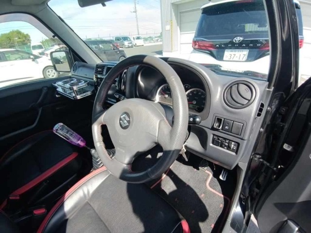 Suzuki JIMNY 2014 7648550-9