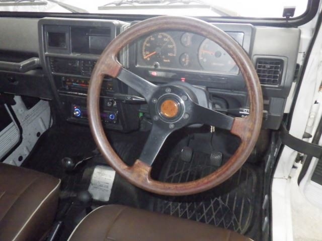 Suzuki JIMNY 1992 7648609-4