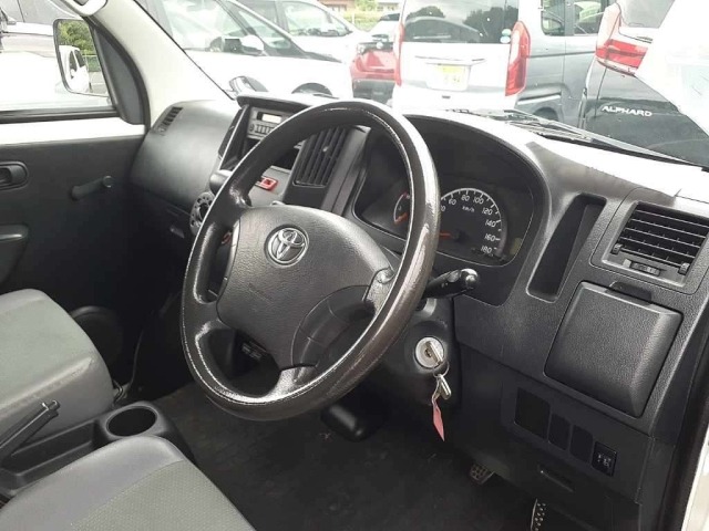 Toyota LITEACE VAN 2018 7648631-9