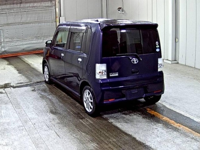 Toyota PIXIS SPACE 2015 7658421-1