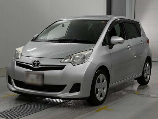 Toyota RACTIS 2013 7655696-0