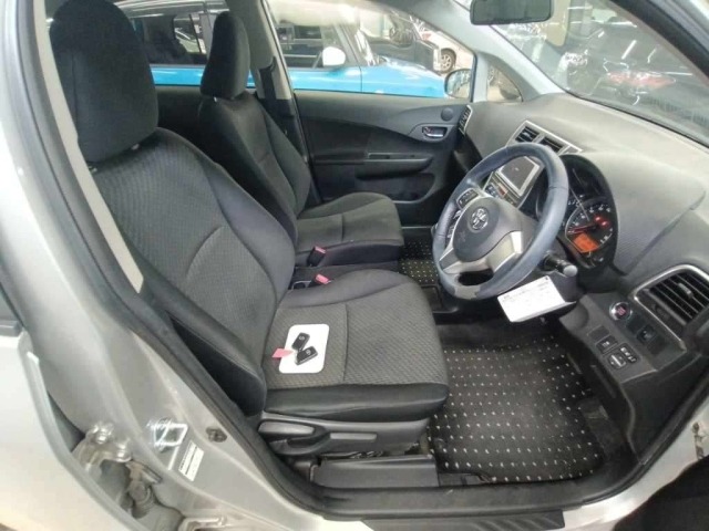 Toyota RACTIS 2013 7655696-10