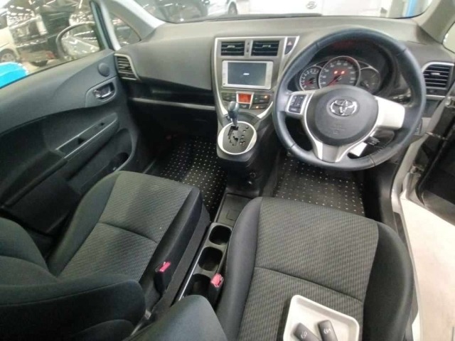 Toyota RACTIS 2013 7655696-11
