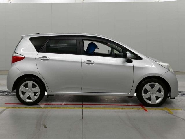 Toyota RACTIS 2013 7655696-3