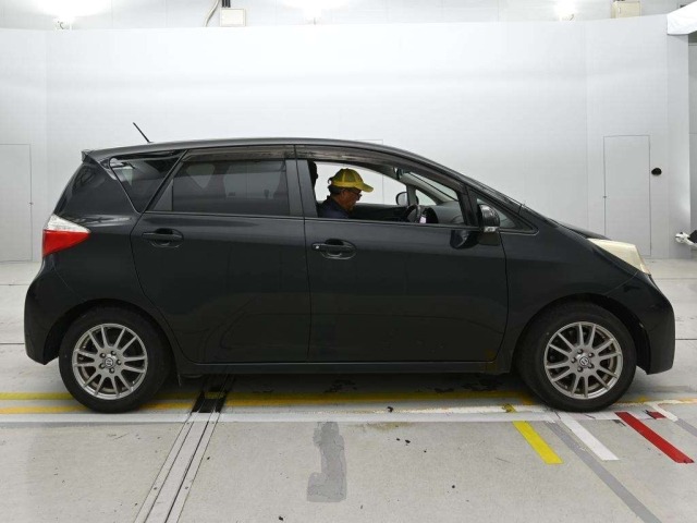 Toyota RACTIS 2011 7655710-3