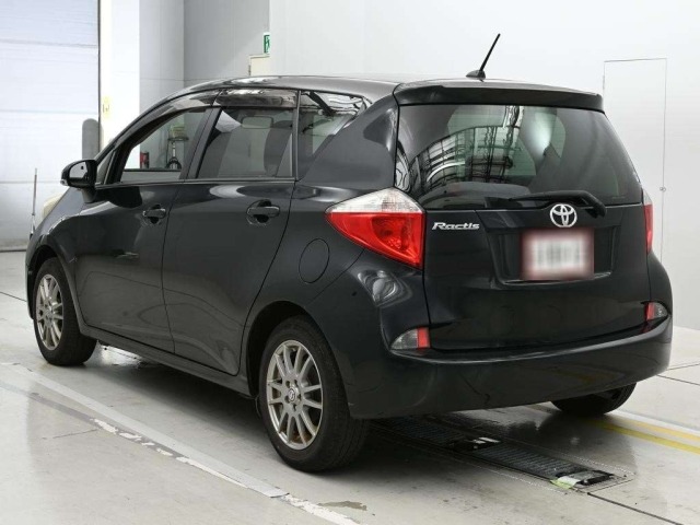 Toyota RACTIS 2011 7655710-6