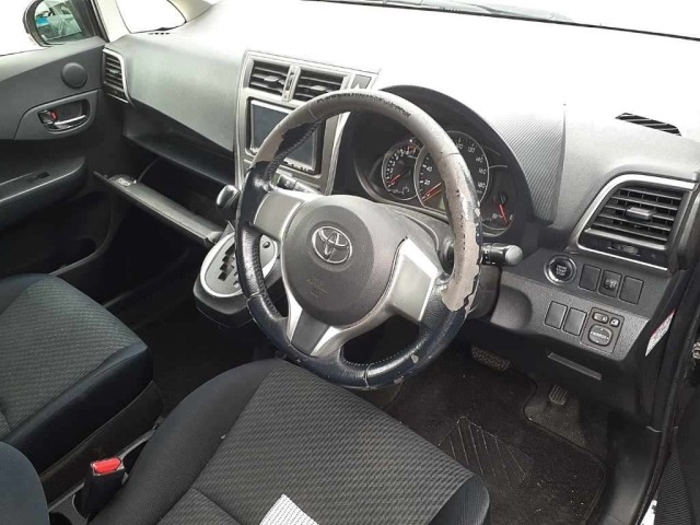 Toyota RACTIS 2011 7655710-9