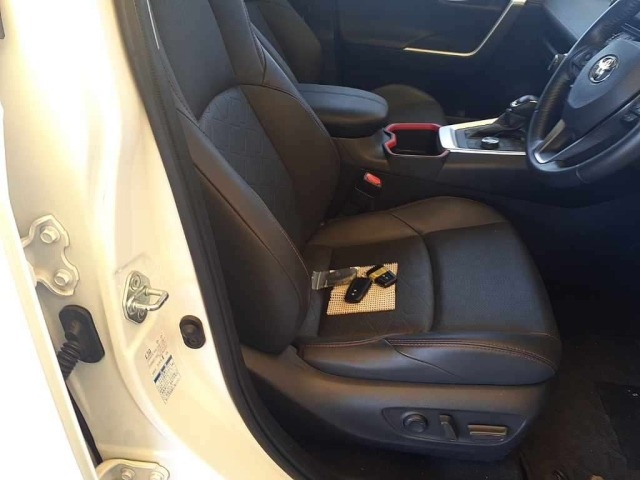 Toyota RAV4 2022 7653505-8