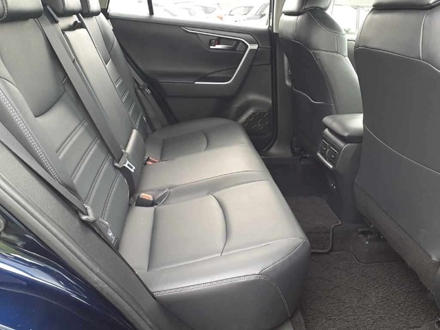 Toyota RAV4 2020 7653515-10