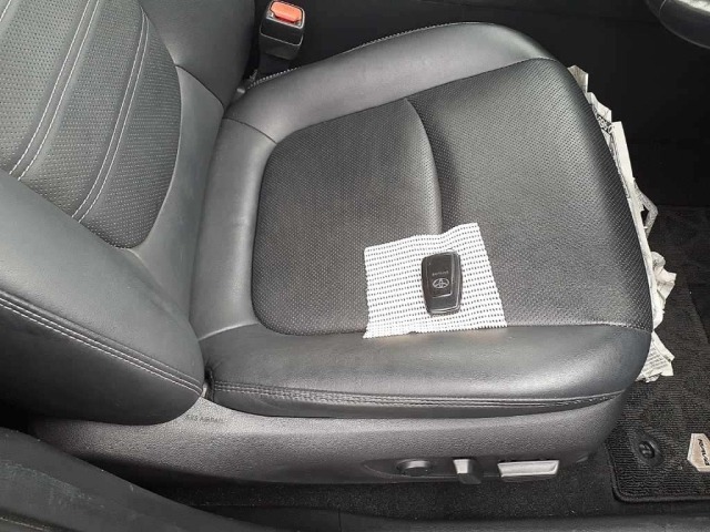 Toyota RAV4 2022 7653574-10