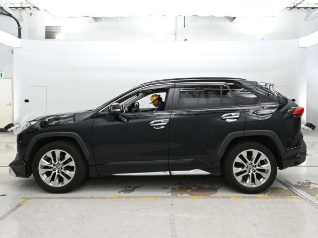 Toyota RAV4 2022 7653574-4
