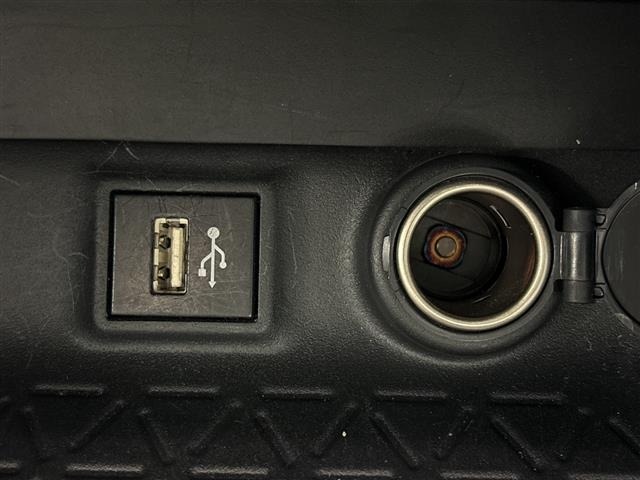 Toyota RAV4 2022 7654278-23