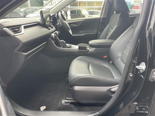 Toyota RAV4 2023 7654429-8