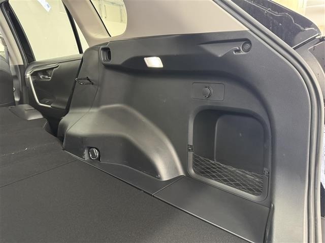 Toyota RAV4 2022 7654493-14