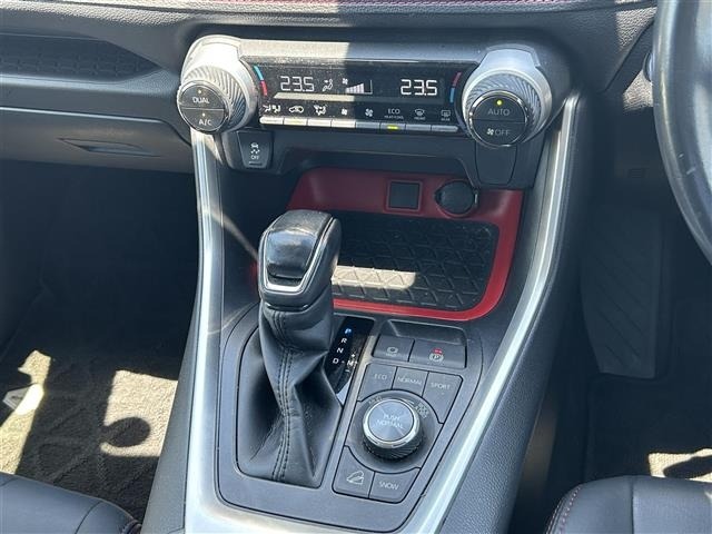 Toyota RAV4 2021 7654680-8