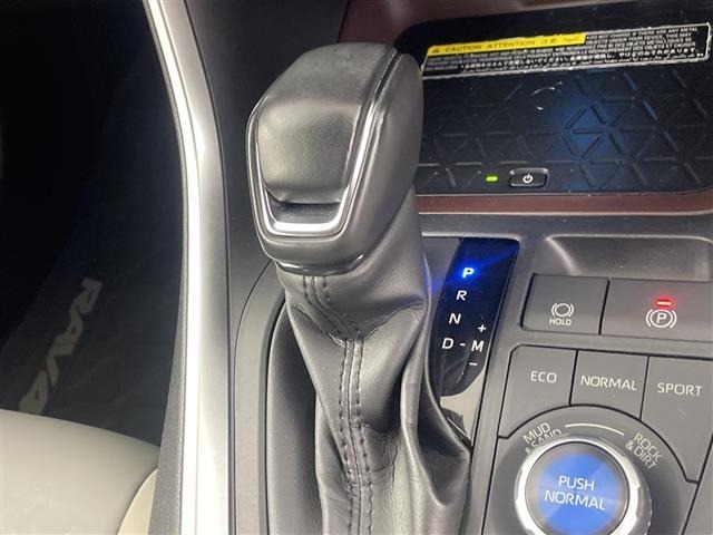 Toyota RAV4 2021 7654709-10