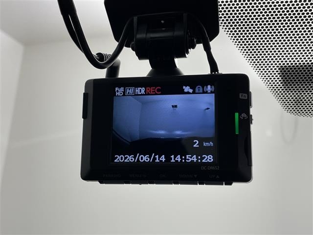 Toyota RAV4 2022 7654718-19