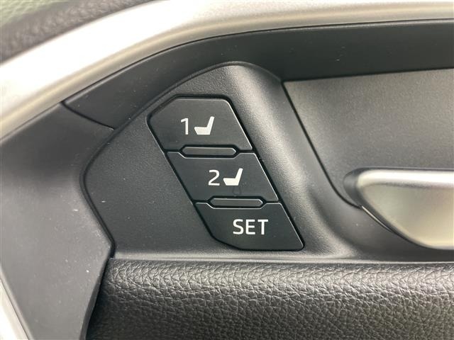 Toyota RAV4 2023 7654773-22