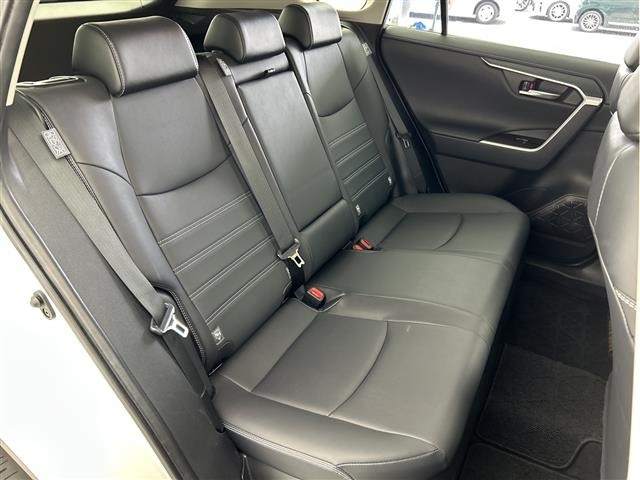 Toyota RAV4 2021 7654810-8