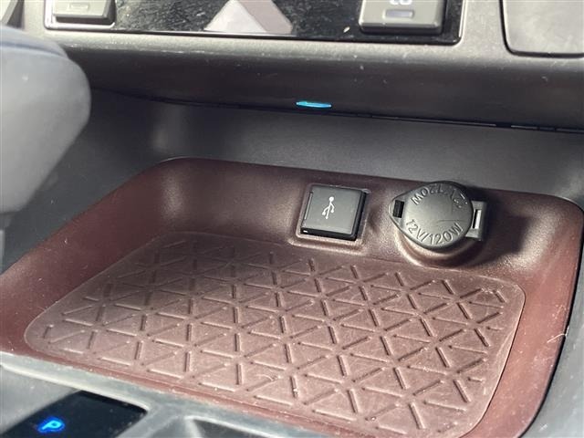 Toyota RAV4 2021 7654854-9