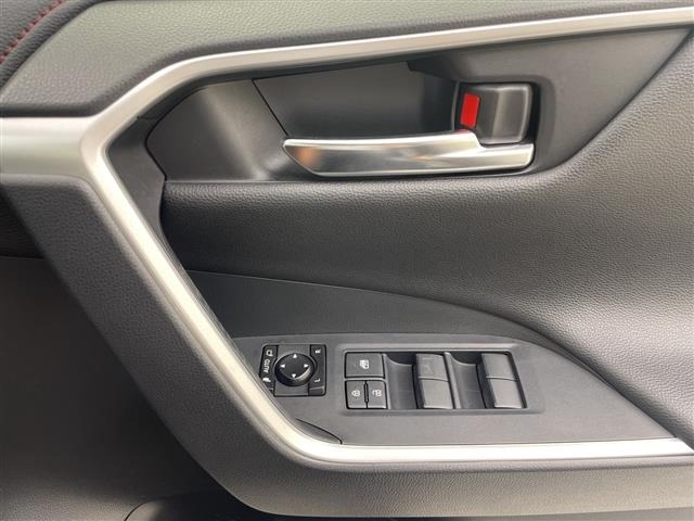 Toyota RAV4 2021 7654924-6