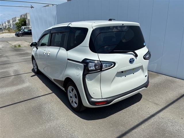 Toyota SIENTA 2021 7657546-1