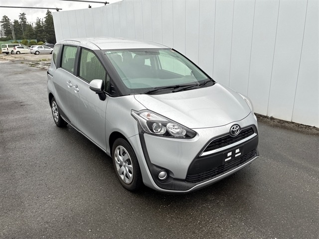 Toyota SIENTA 2018 7657547-0