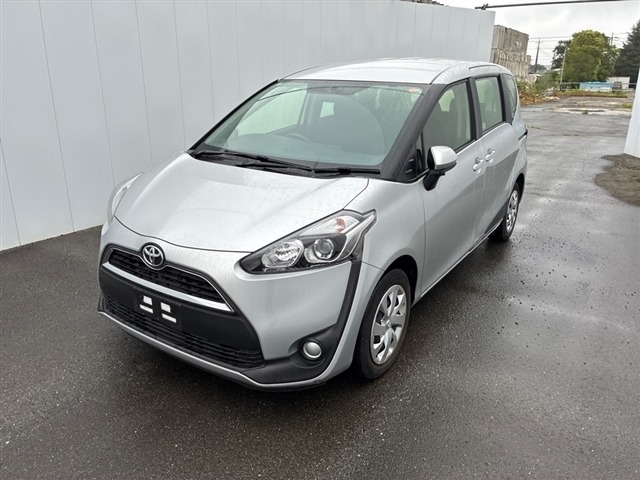 Toyota SIENTA 2018 7657547-10