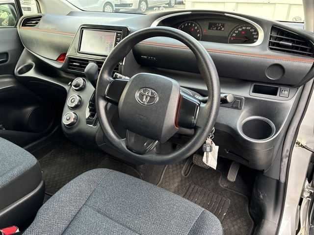 Toyota SIENTA 2018 7657547-3