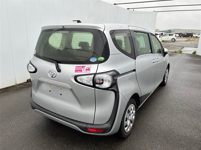 Toyota SIENTA 2018 7657547-9