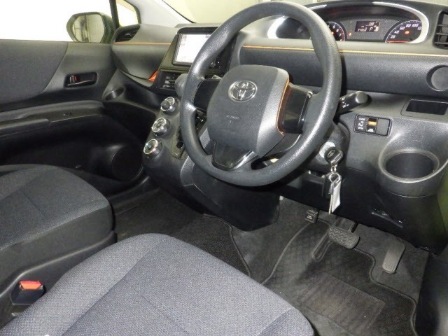 Toyota SIENTA 2015 7657558-3