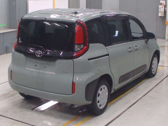 Toyota SIENTA 2025 7657570-1
