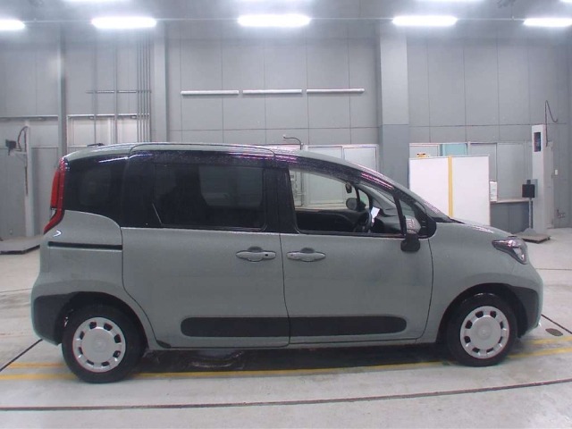 Toyota SIENTA 2025 7657570-3