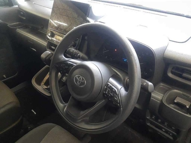 Toyota SIENTA 2025 7657570-7