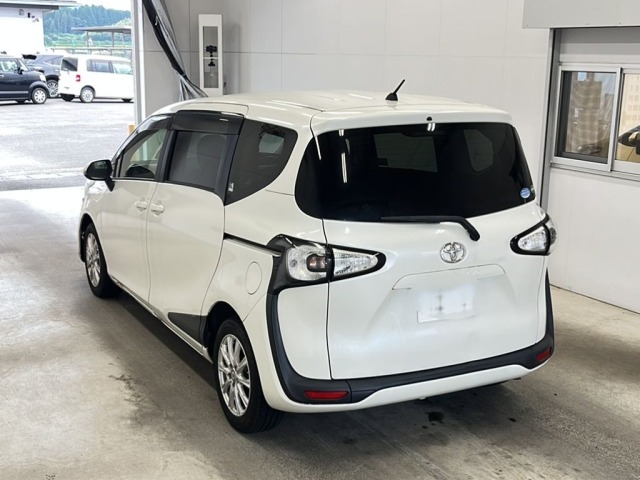 Toyota SIENTA 2015 7657571-5