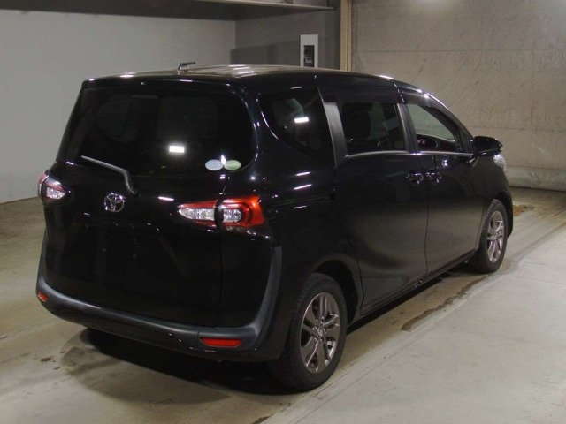 Toyota SIENTA 2018 7657572-1