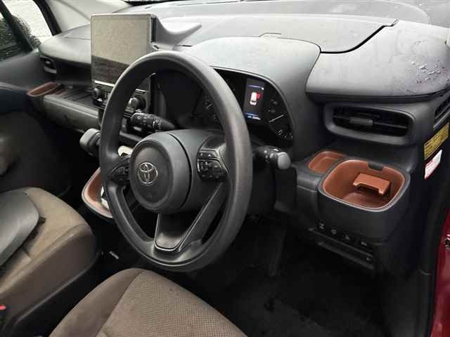 Toyota SIENTA 2024 7657592-3